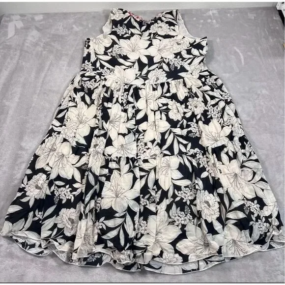 Johnny Was Black and Cream Floral Dress - Picture 7 of 10